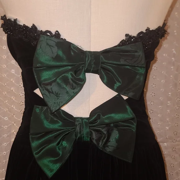 Laura Ashley | Dresses | Laura Ashley Vintages 8s Strapless Black Velvet  Dress With Green Bows | Poshmark